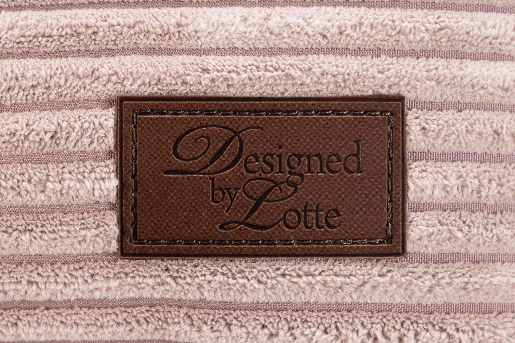 Designed by Lotte Hundeliegebett "Ribbed"