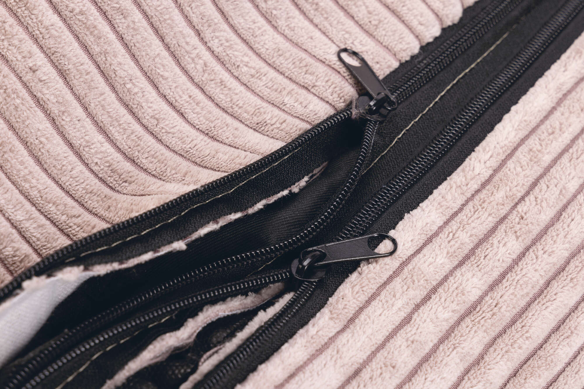 Designed by Lotte Hundeliegebett "Ribbed"