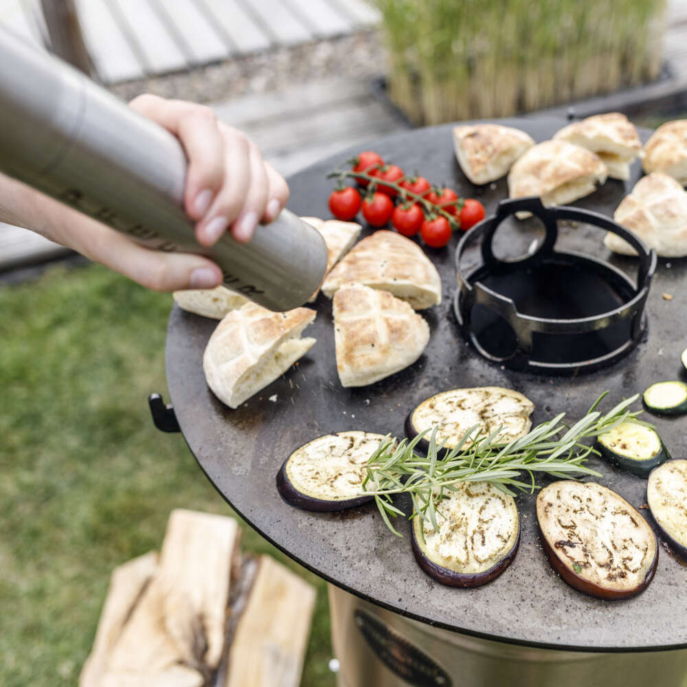 Petromax FEUERHAND Plancha Grillplatte zu Pyron Feuertonne