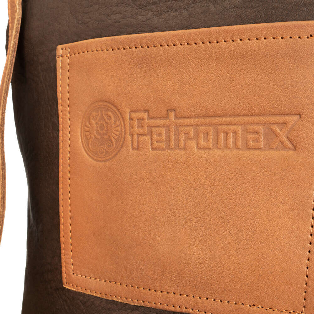 Petromax Büffelleder-Schürze mit gekreuztem Rückenband