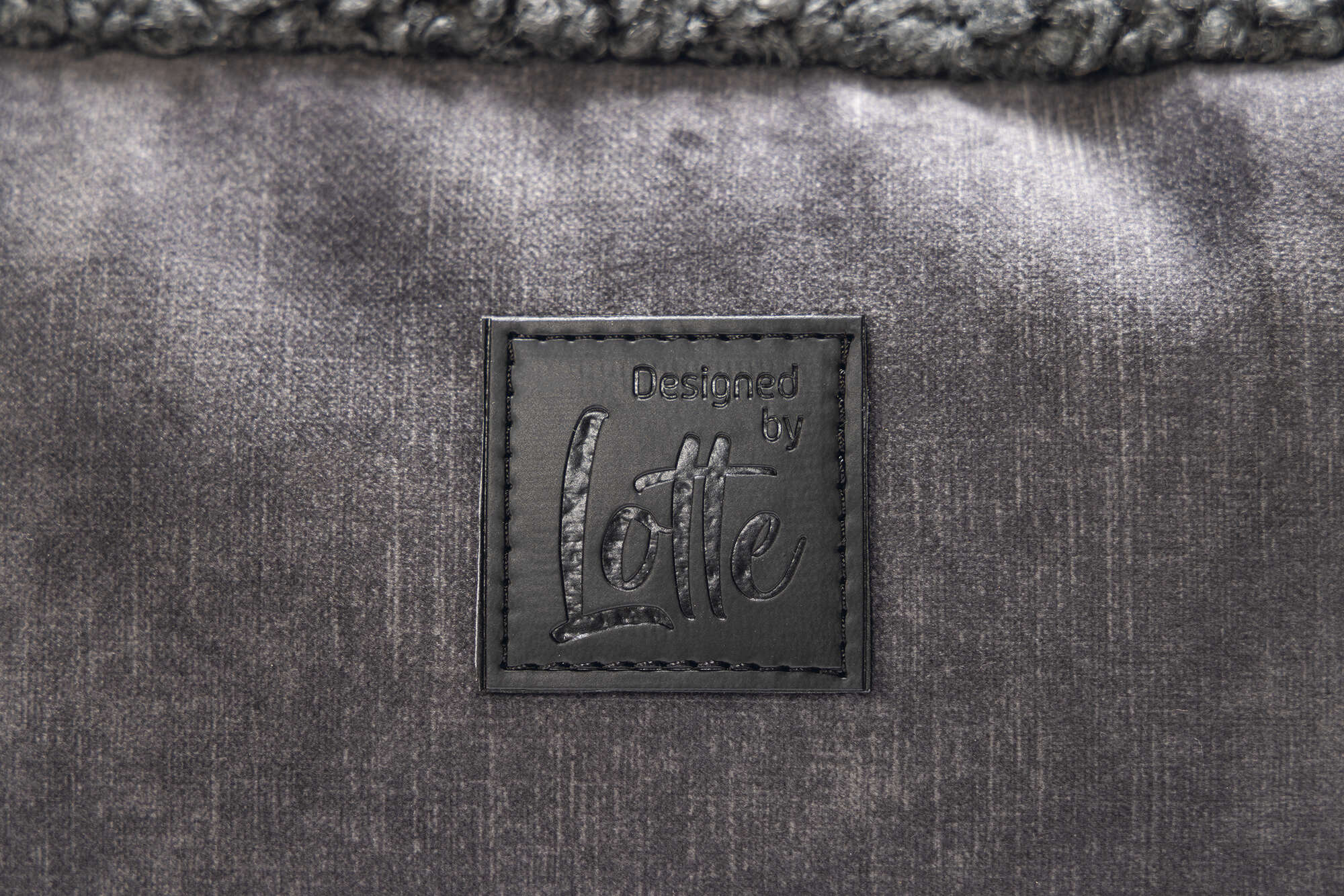 Designed by Lotte Hundekissen Yndis