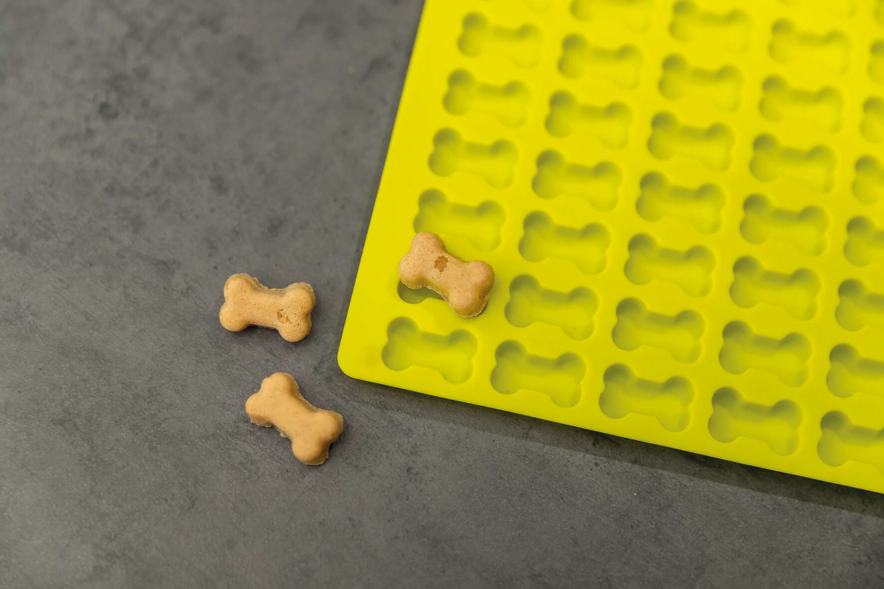 TRIXIE Leckerli Silikon Backmatte Knochen