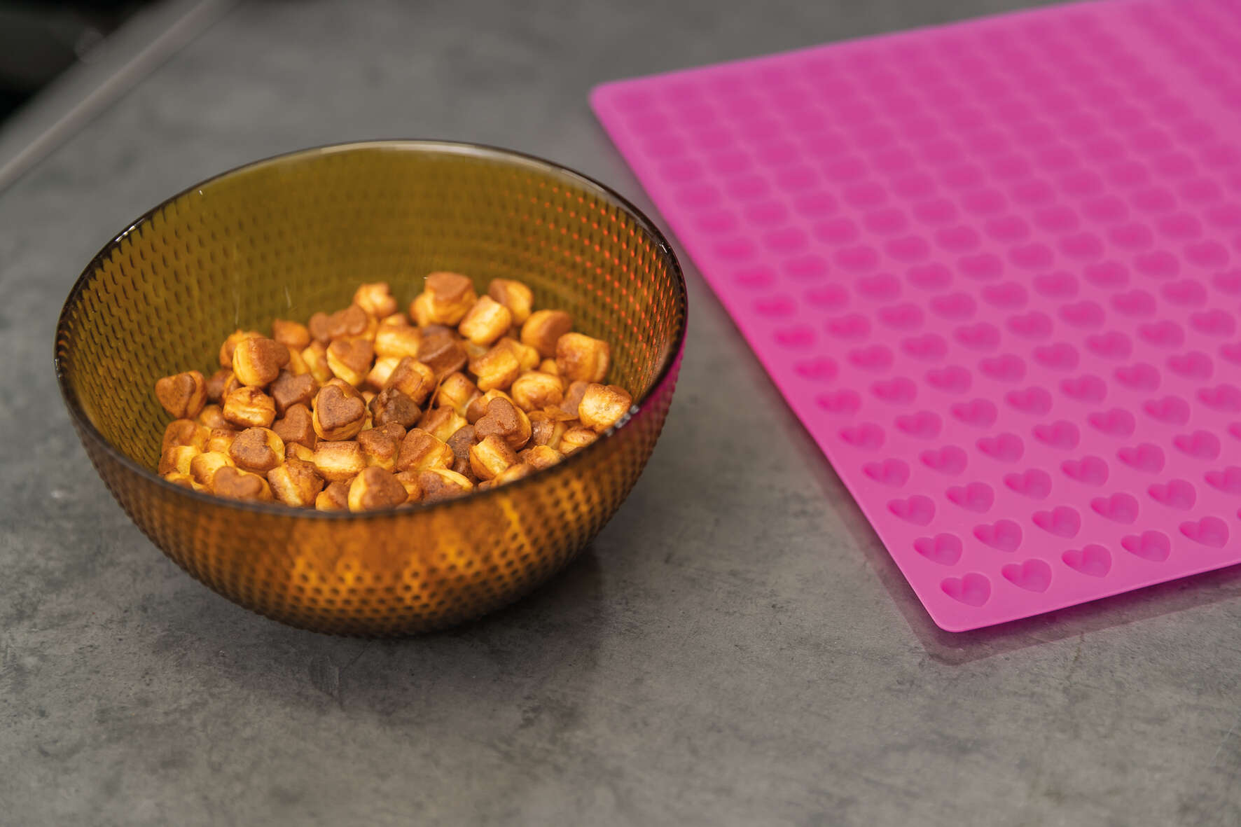 TRIXIE Leckerli Silikon Backmatte Herzen