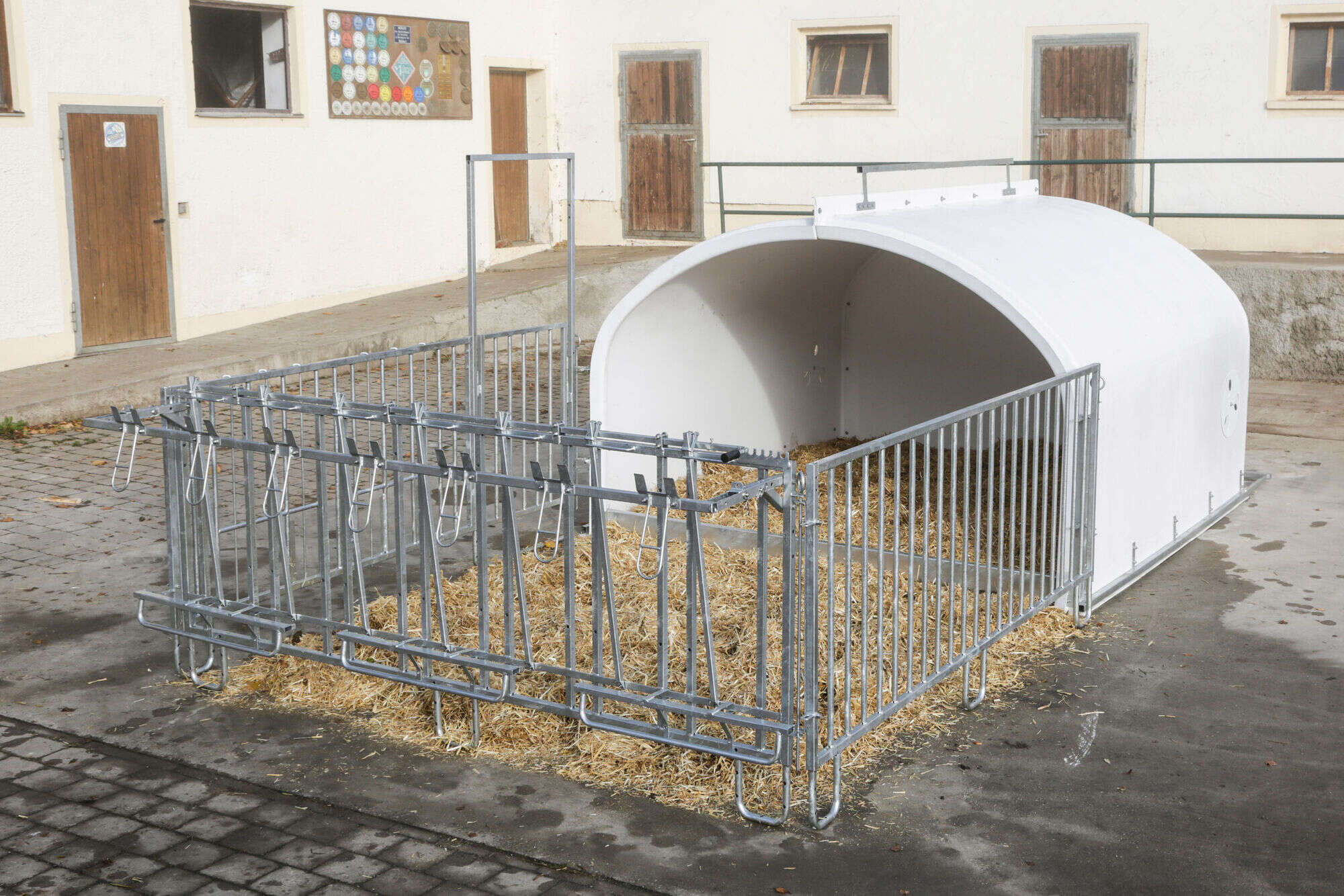 KERBL CalfHouse Premium XXL mit Umzäunung