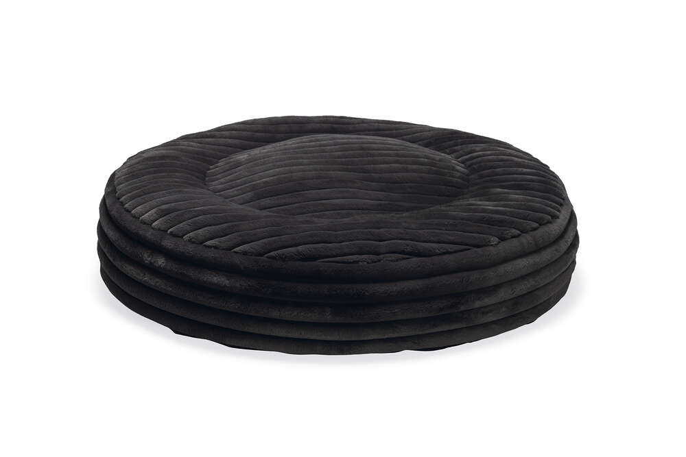 Designed by Lotte Hundekissen Reza Rund