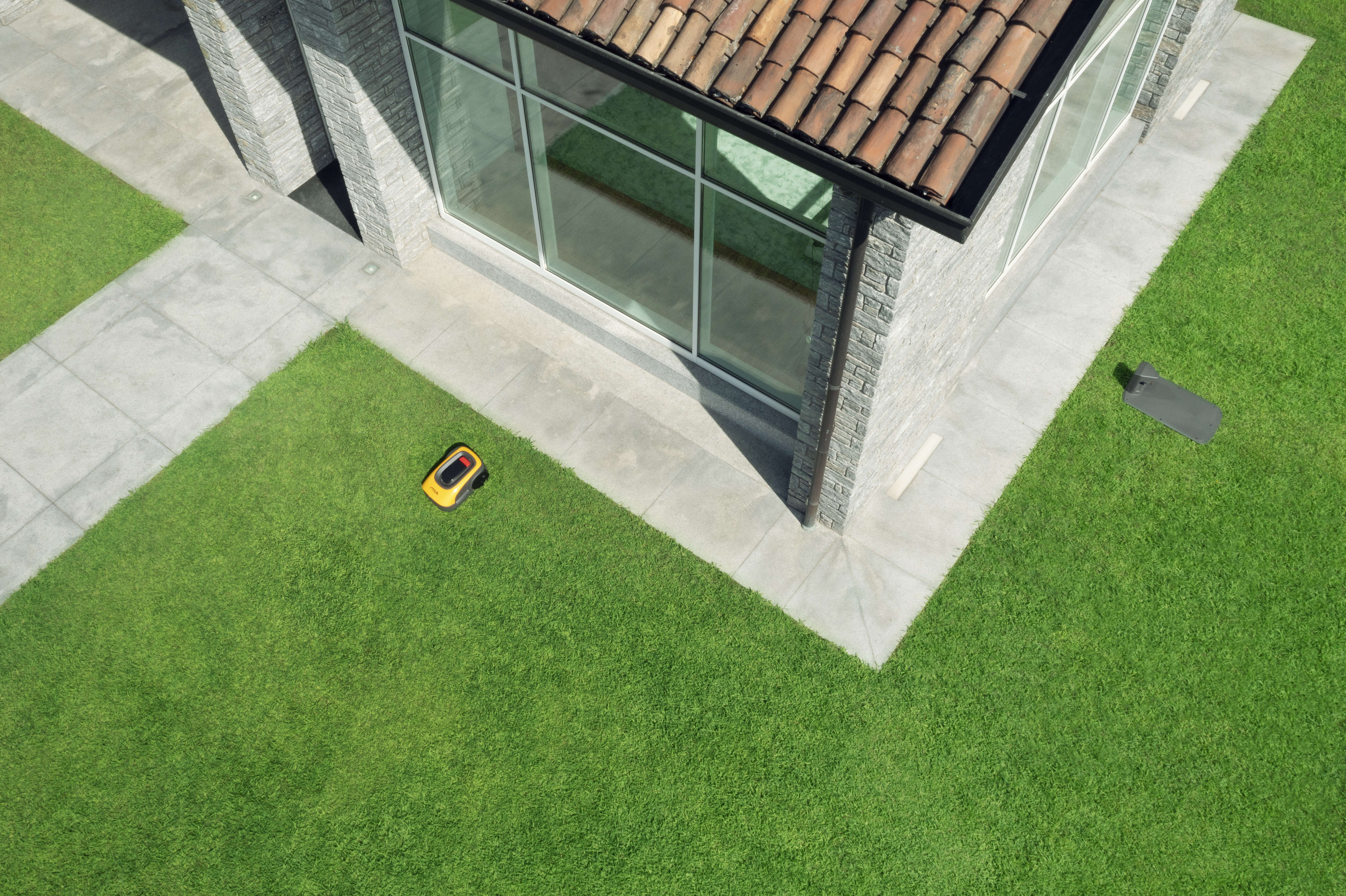 STIGA Autonomer Mähroboter A 1000