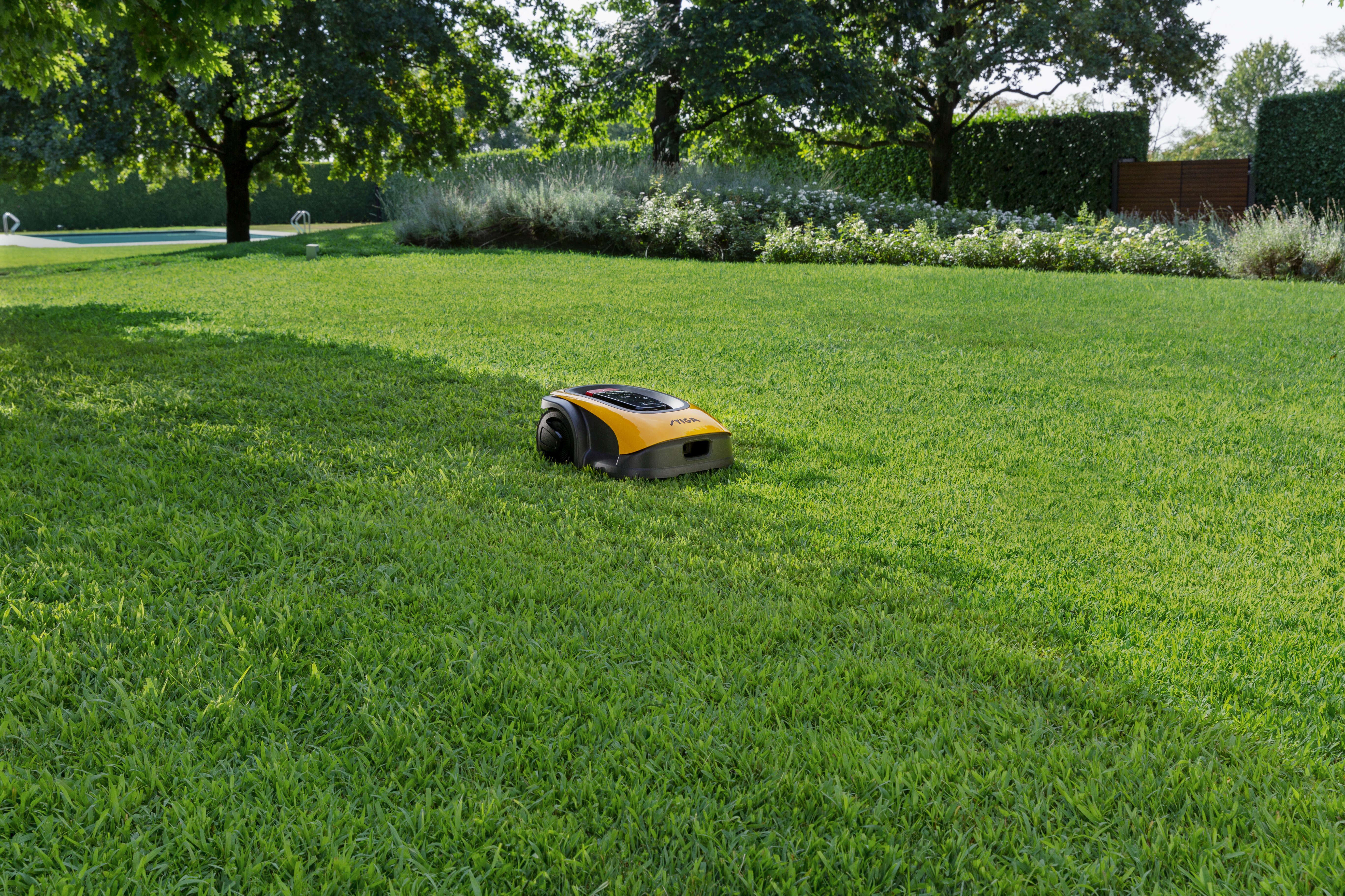 STIGA Autonomer Mähroboter A 1500