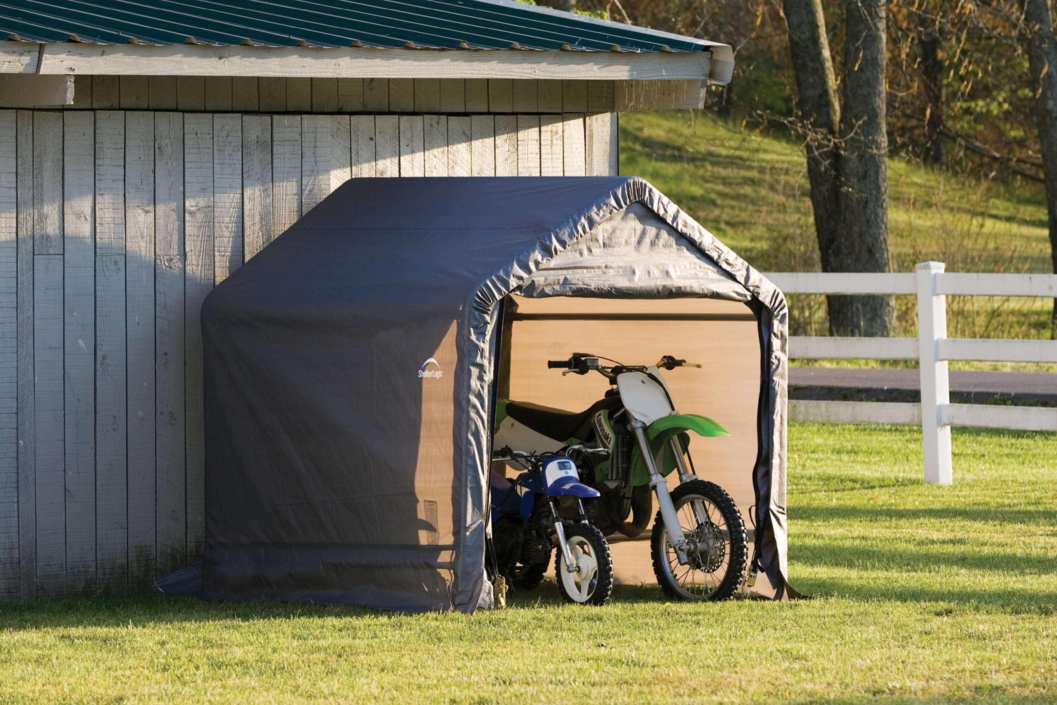 ShelterLogic Gerätehaus