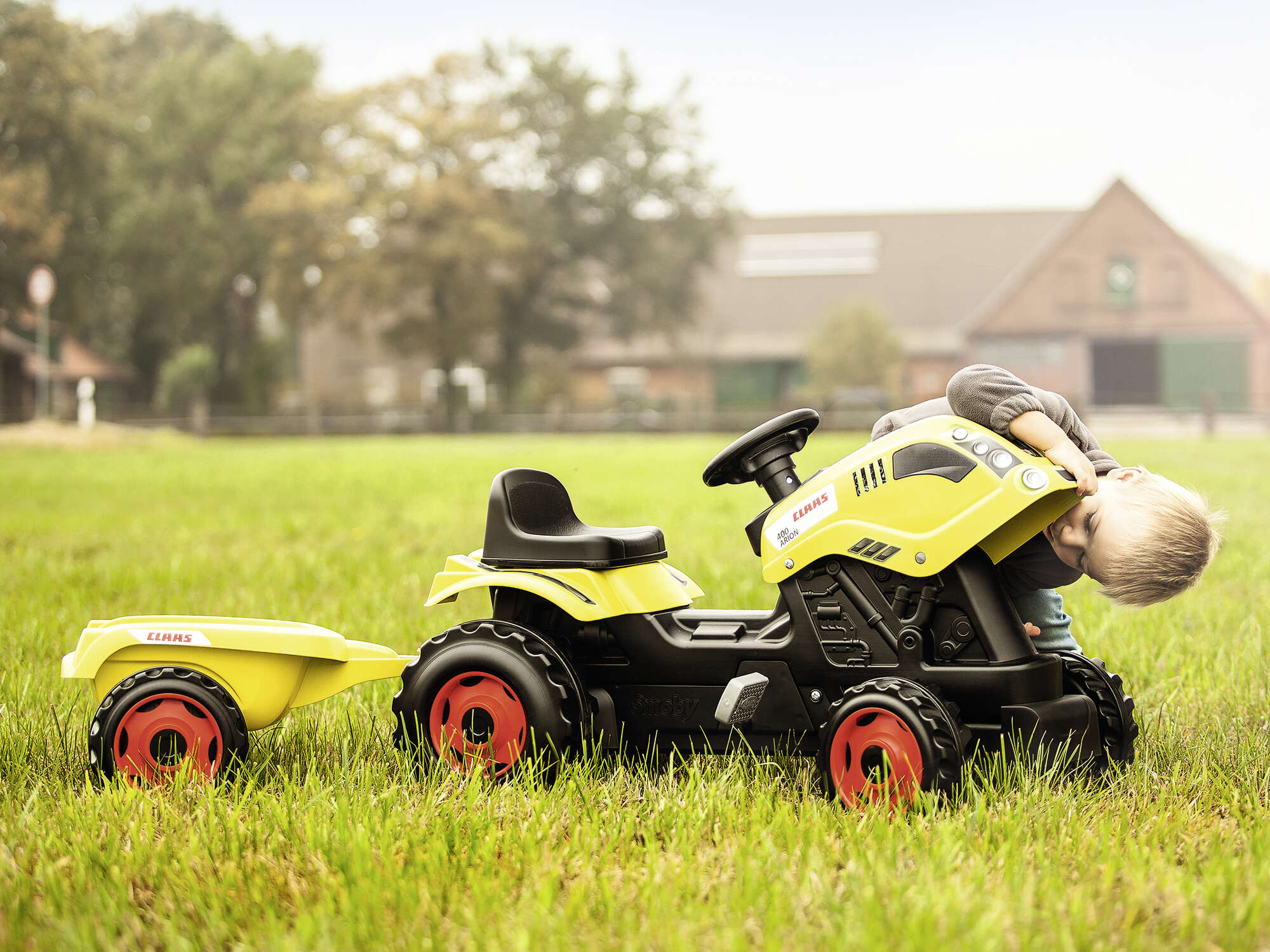 Smoby Traktor Farmer XL CLAAS ARION 400