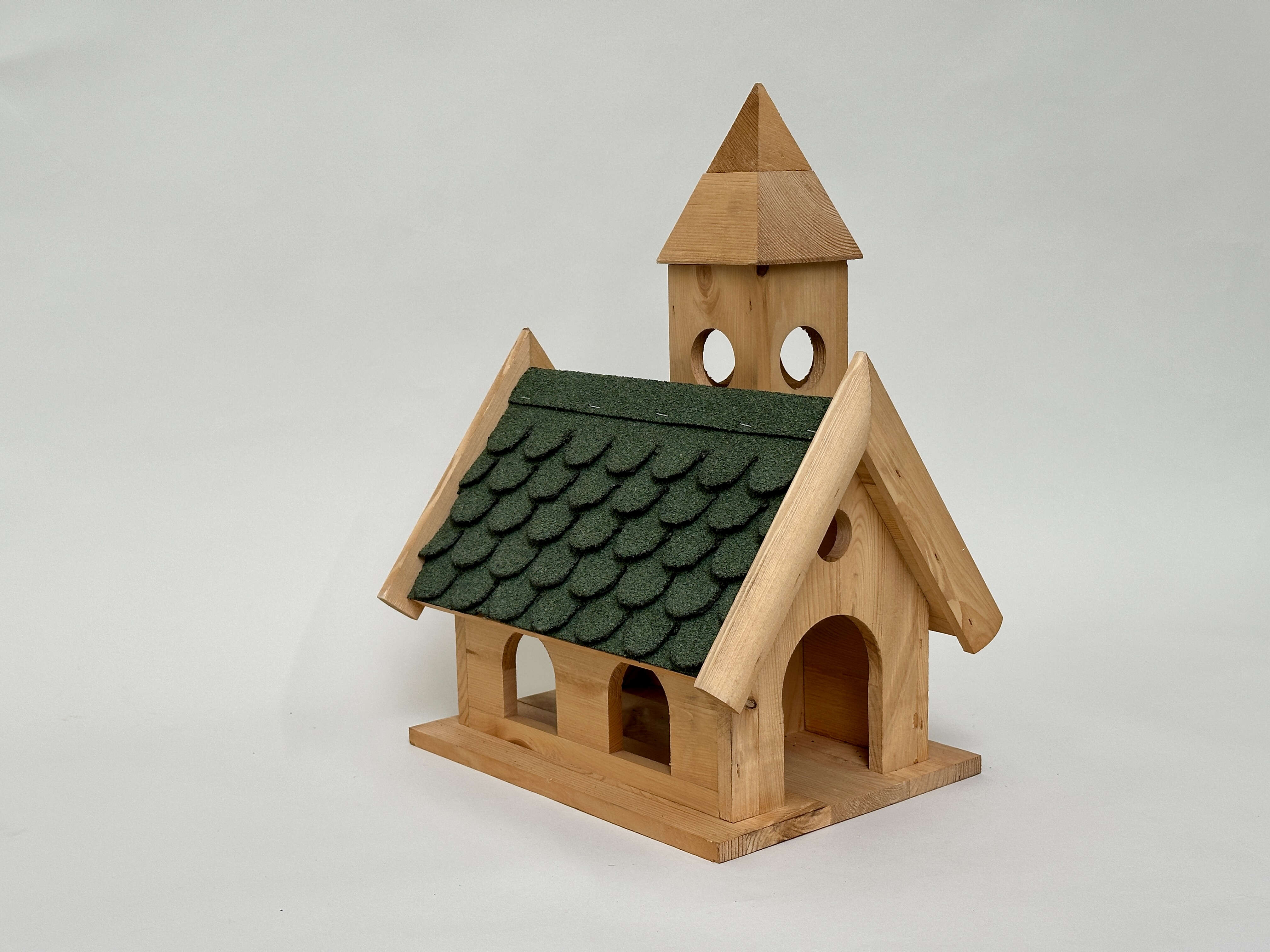 Kleiber Gartenprodukte Dorfkirche mit Knödelhalter im Turm