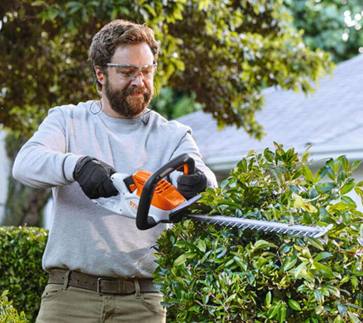 stihl banner hecken  und gehoelzschneider 711x633px