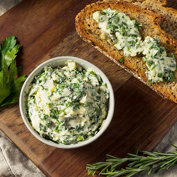 landflair rezept Baerlauch Kraeuterbutter 600x600