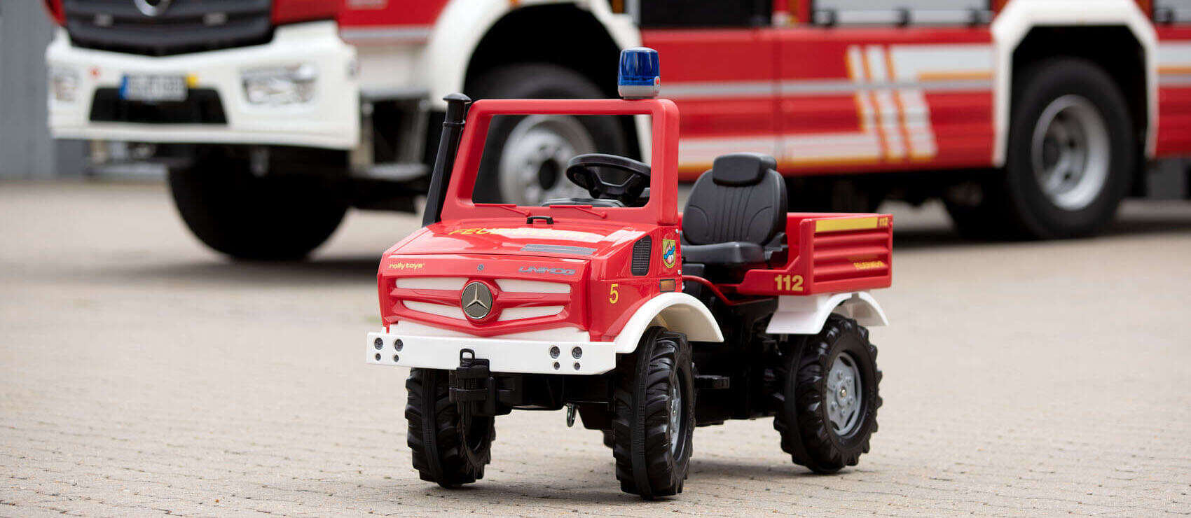 kinderfahrzeuge feuerwehr tretauto