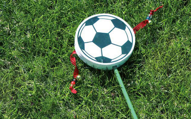 Fußballrassel