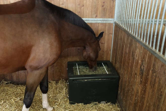 KERBL Futterraufe HayBox