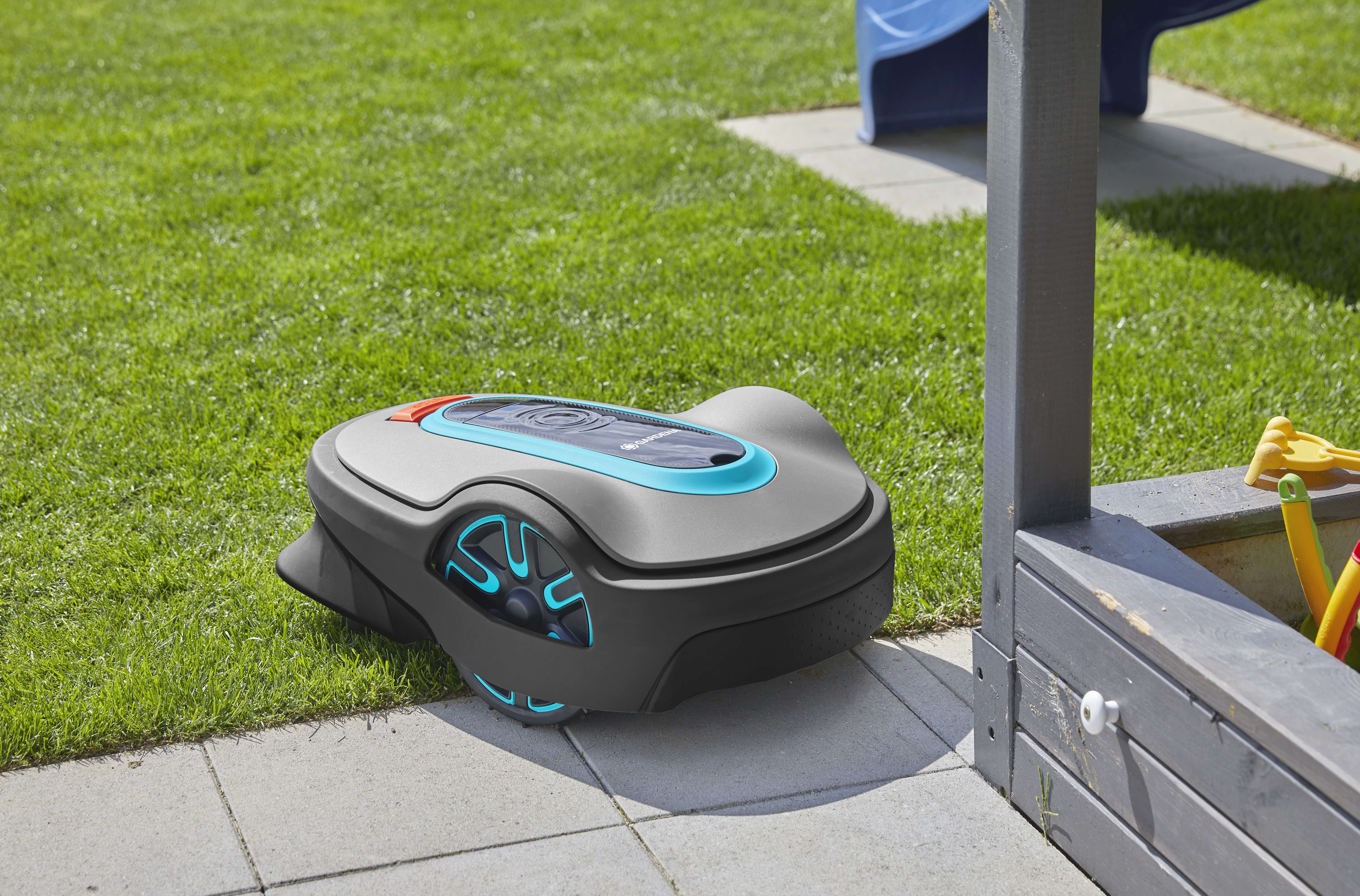 GARDENA Mähroboter SILENO life 1000 m² + Garage
