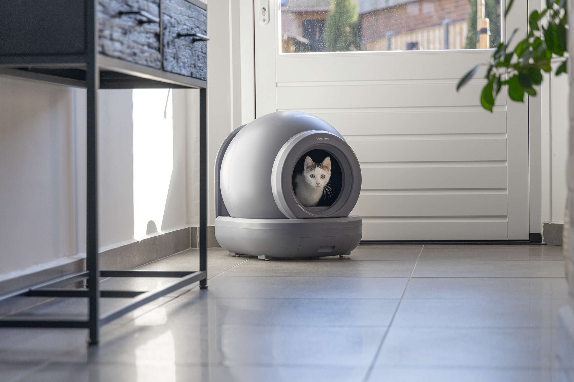 BEEZTEES Automatische Katzentoilette Moeza