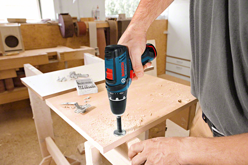 BOSCH Akku-Bohrschrauber "GSR 12V-15" inkl. 2 Ah Akkus 12V und Ladegerät