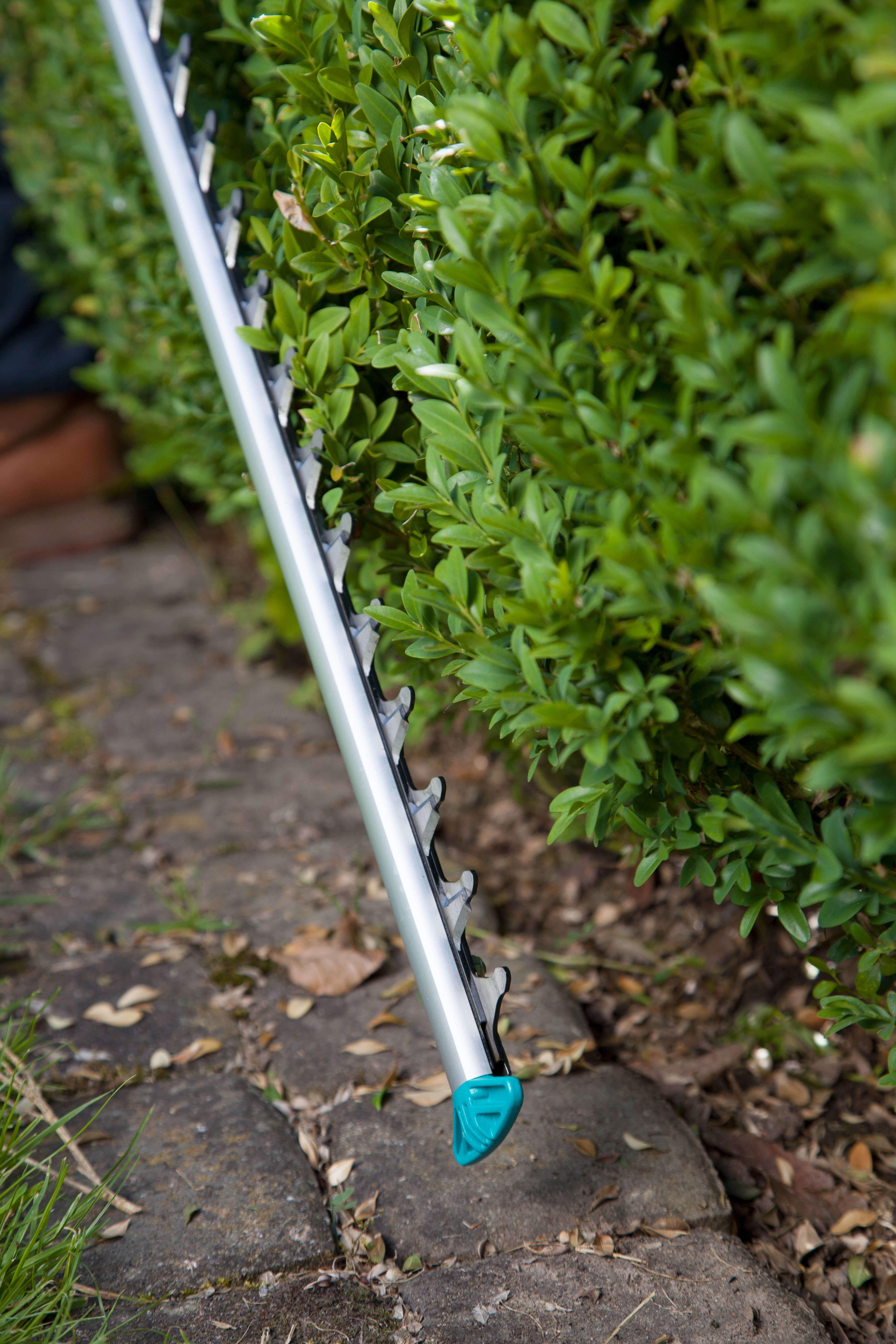 GARDENA Elektro-Teleskop-Heckenschere THS 500/48