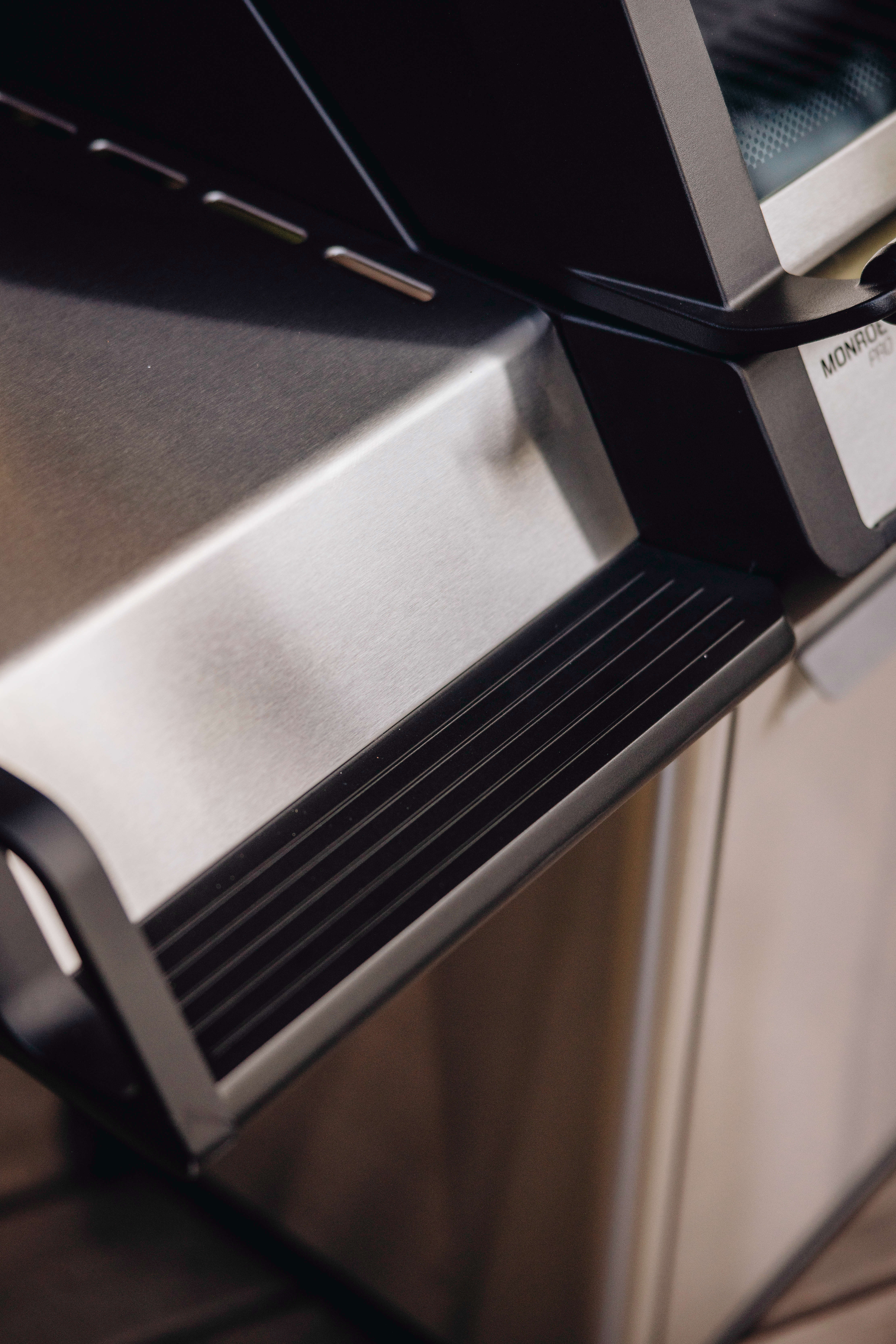 Enders Gasgrill Monroe II Pro 4 SIKR TURBO inkl. Wetterschutzhaube